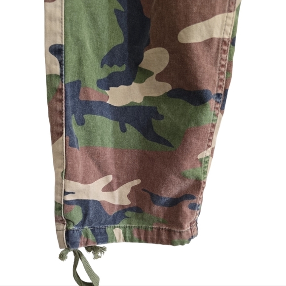 Urban Outfitters Authentic Camo Cargo Pants 8 Ankle Ties Pockets Grunge - Picture 8 of 9